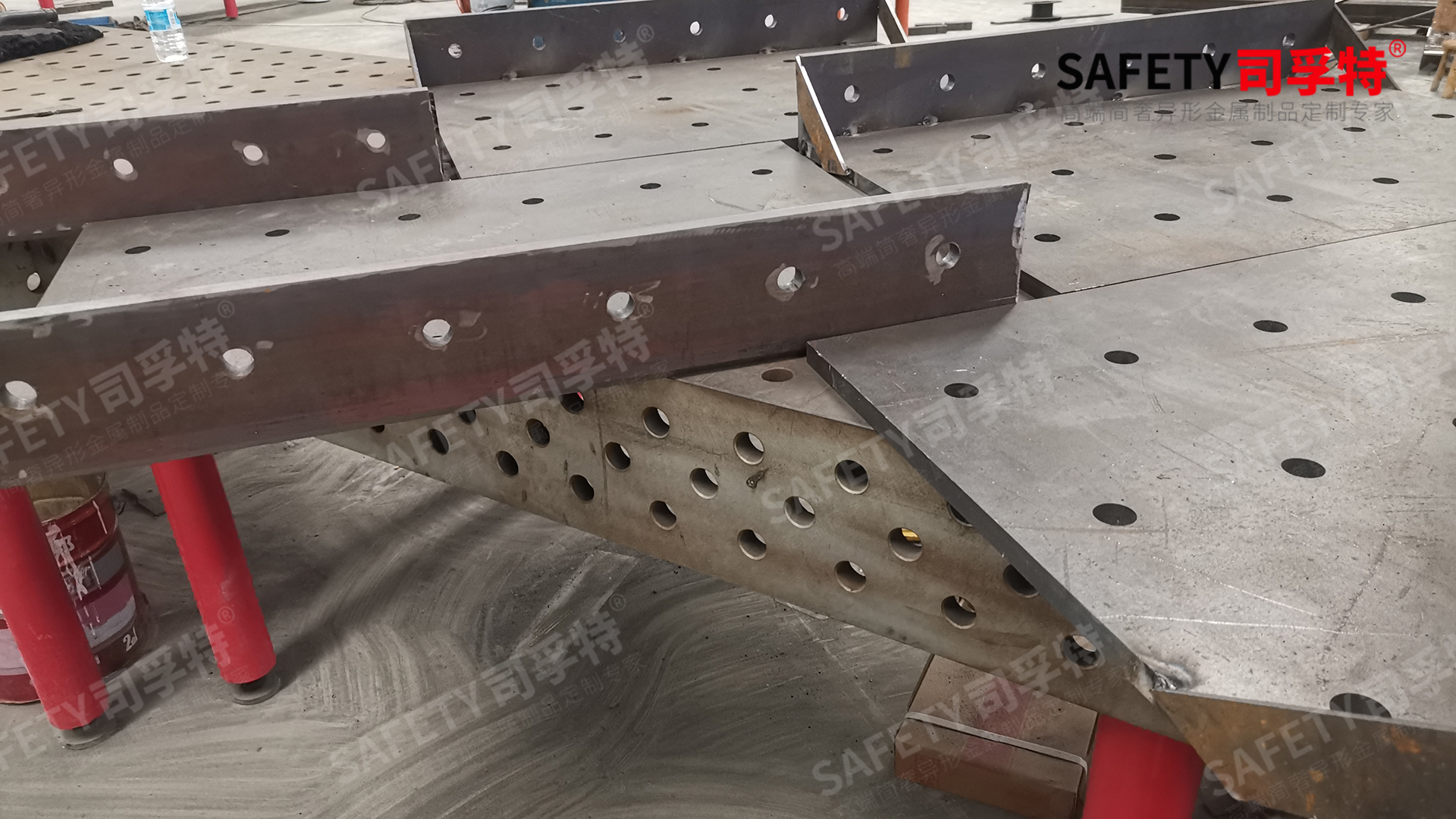 以過硬品質(zhì)與超高性價(jià)比贏得市場(chǎng)司孚特精致鋼(精制鋼)(圖3) 229-3.jpg