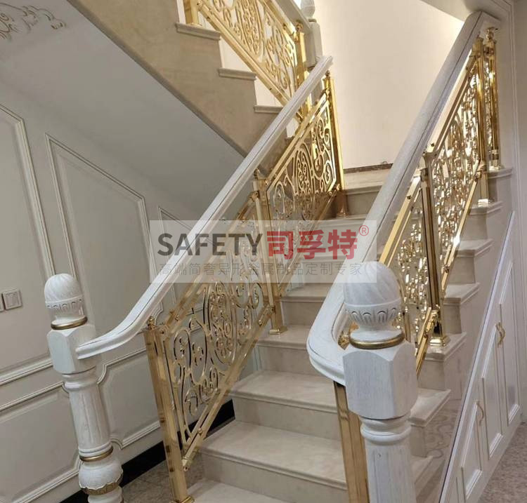 輕奢簡約銅藝雕刻樓梯扶手，增添生活質(zhì)感的藝術(shù)品[司孚特銅藝欄桿](圖4)